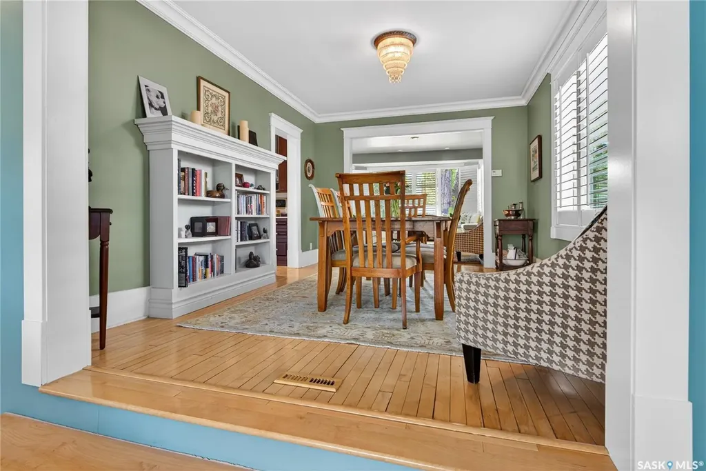 2718 Regina Avenue Regina SK S4S 0G5