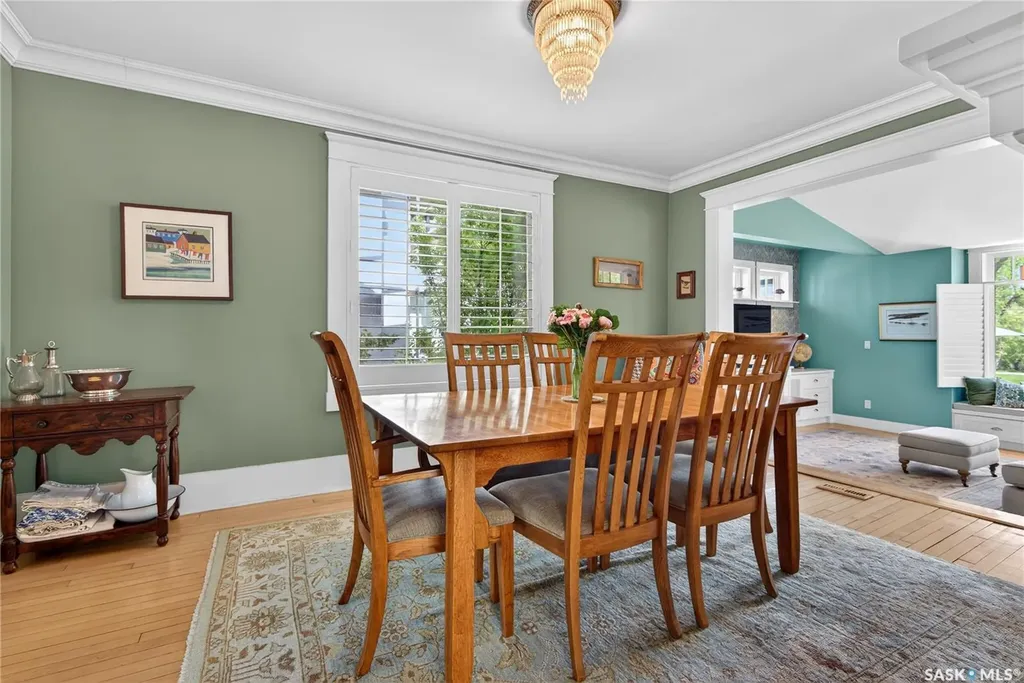 2718 Regina Avenue Regina SK S4S 0G5