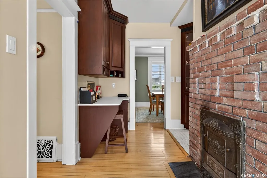 2718 Regina Avenue Regina SK S4S 0G5