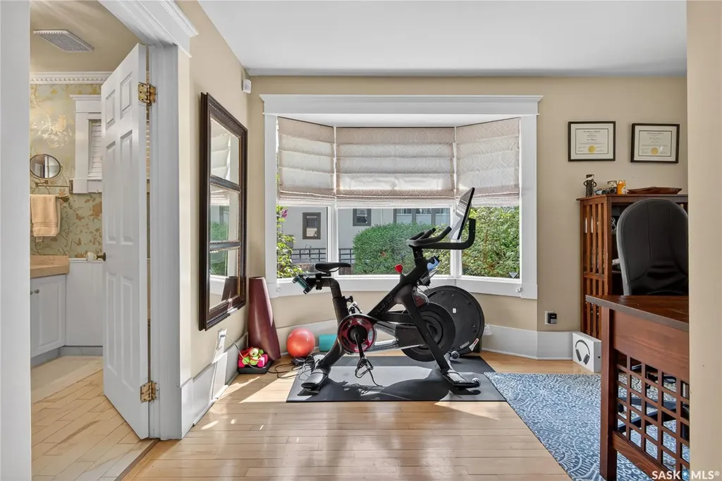 2718 Regina Avenue Regina SK S4S 0G5