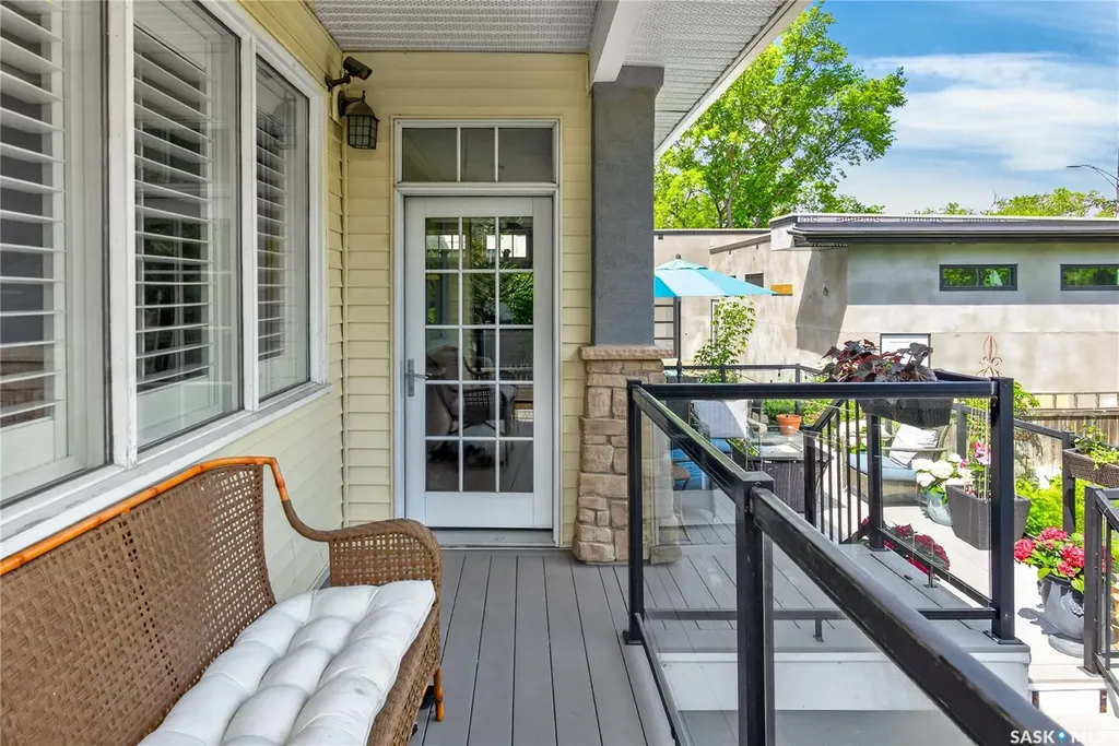2718 Regina Avenue Regina SK S4S 0G5