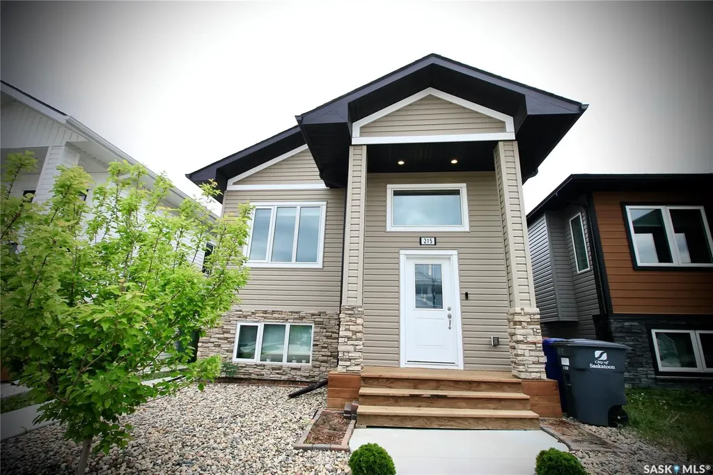 215 Thakur Street Saskatoon SK S7W 1C4