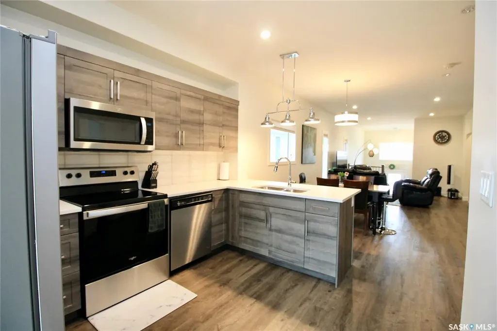 215 Thakur Street Saskatoon SK S7W 1C4