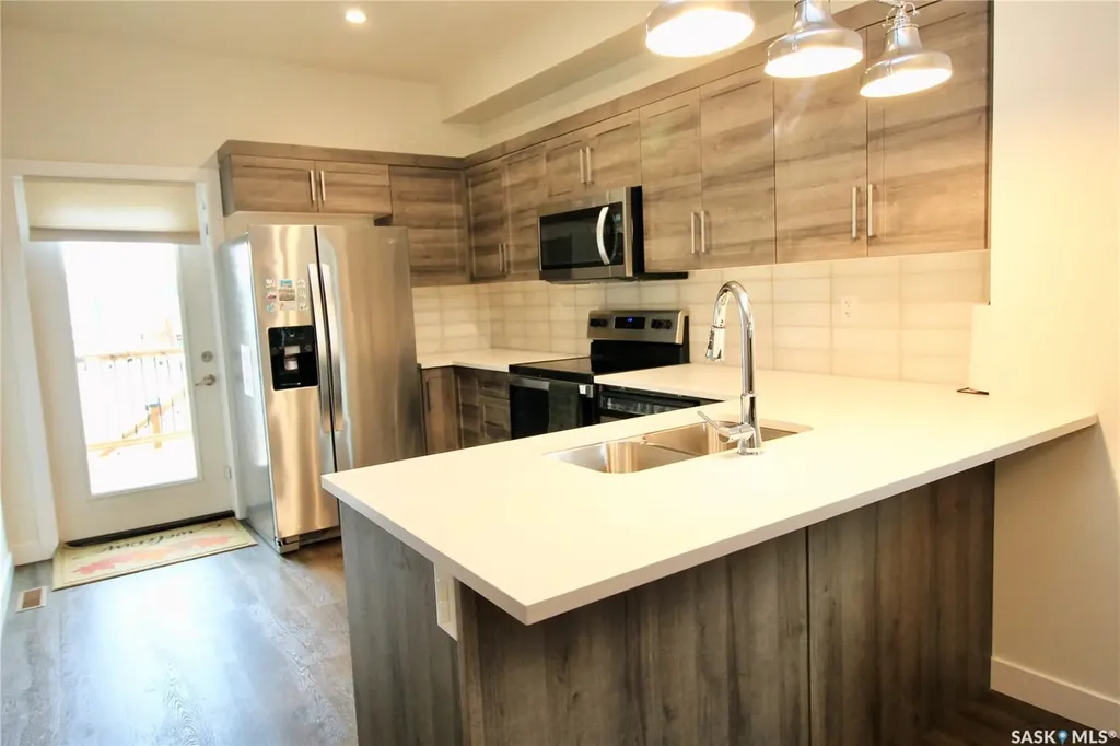 215 Thakur Street Saskatoon SK S7W 1C4