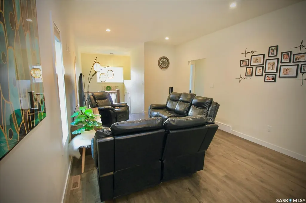 215 Thakur Street Saskatoon SK S7W 1C4