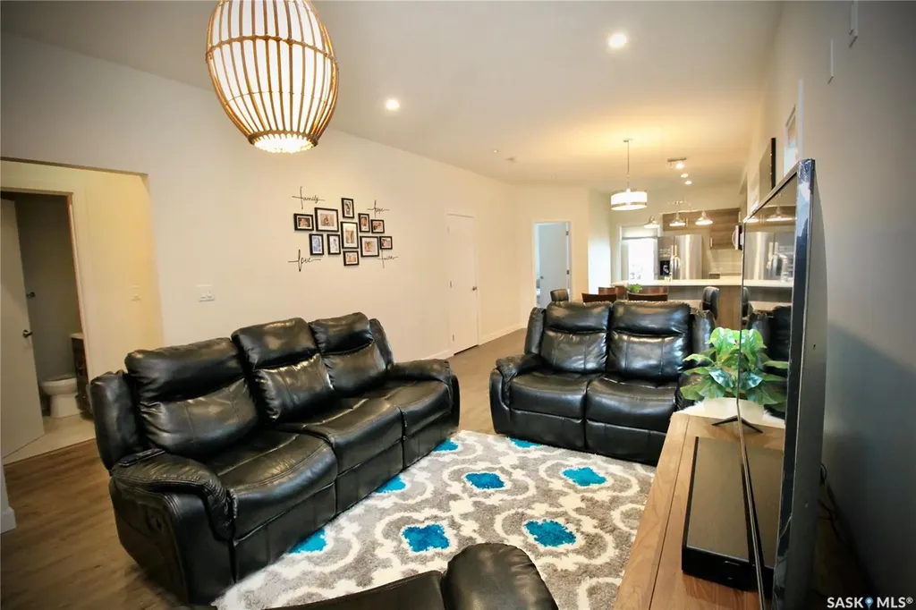 215 Thakur Street Saskatoon SK S7W 1C4