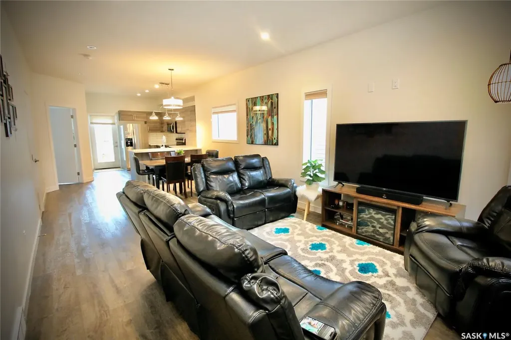 215 Thakur Street Saskatoon SK S7W 1C4