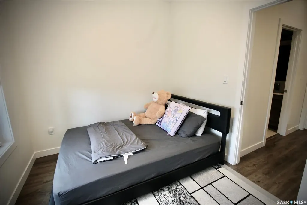215 Thakur Street Saskatoon SK S7W 1C4