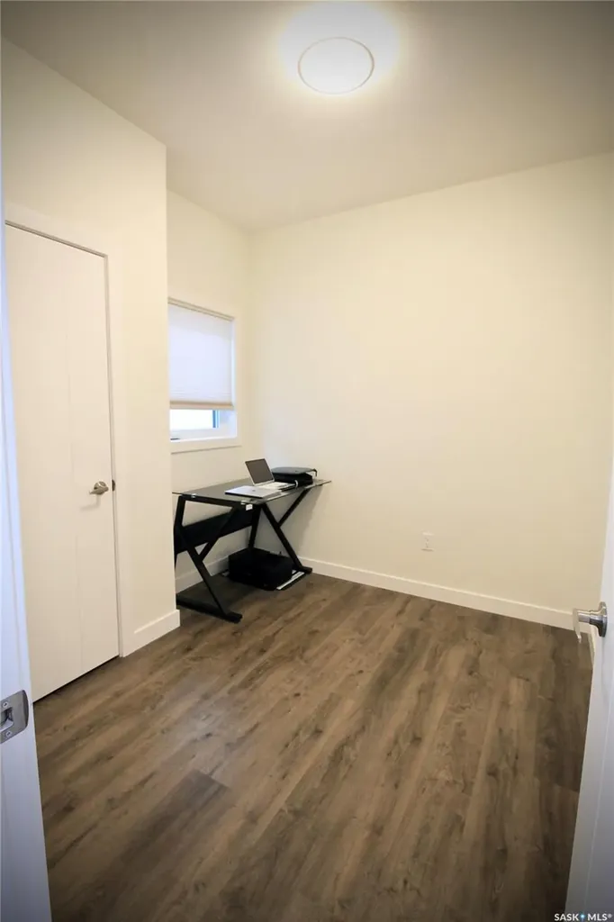 215 Thakur Street Saskatoon SK S7W 1C4