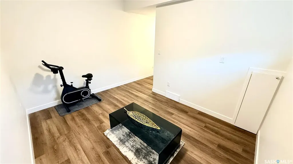 215 Thakur Street Saskatoon SK S7W 1C4
