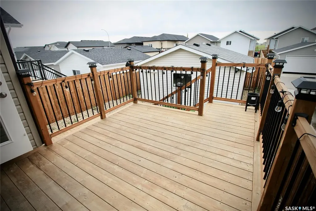 215 Thakur Street Saskatoon SK S7W 1C4