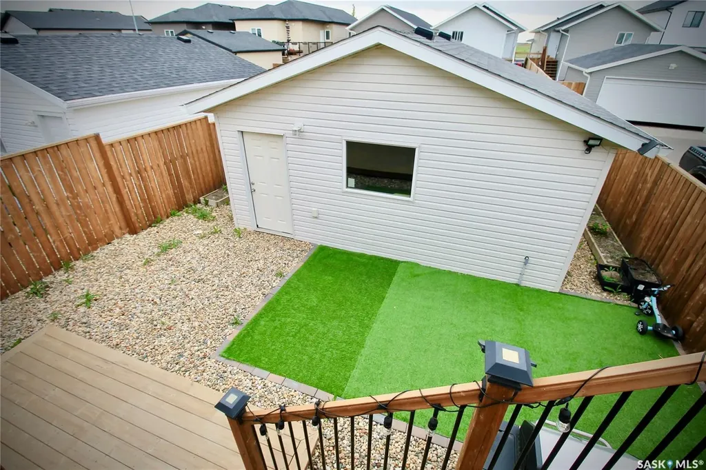 215 Thakur Street Saskatoon SK S7W 1C4
