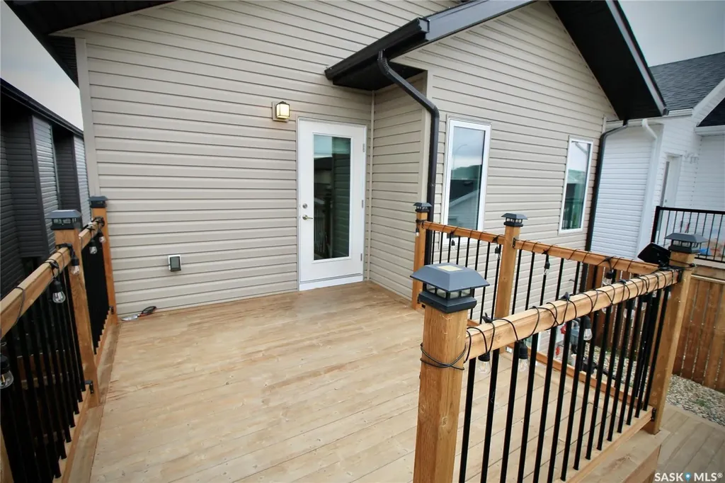 215 Thakur Street Saskatoon SK S7W 1C4