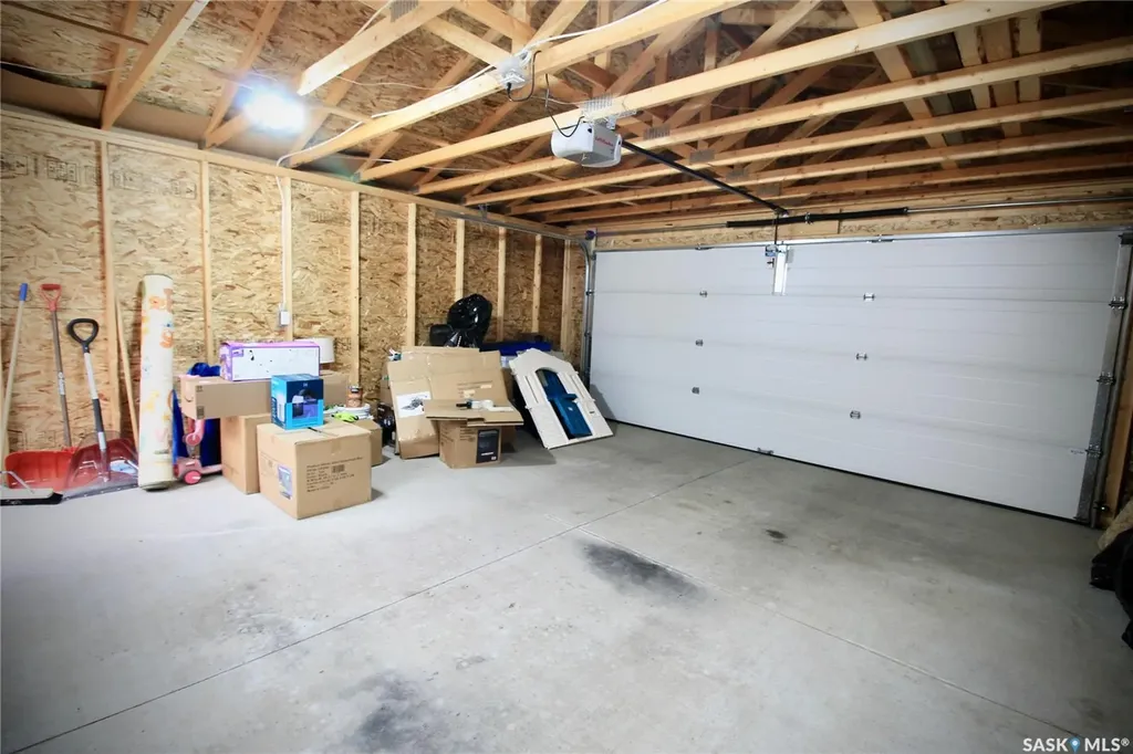 215 Thakur Street Saskatoon SK S7W 1C4