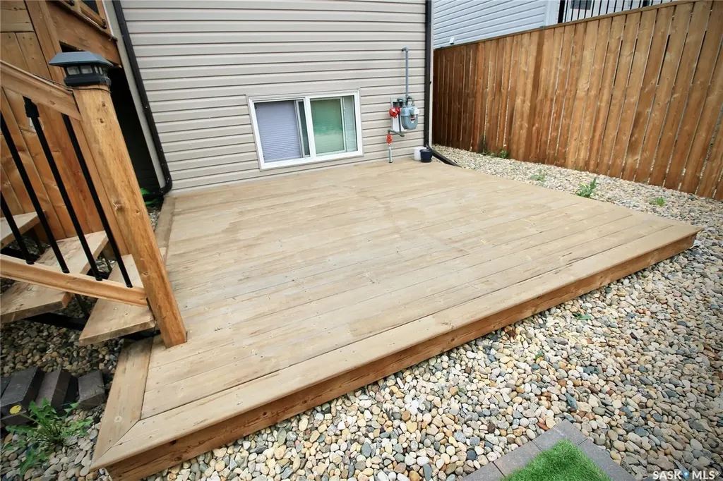 215 Thakur Street Saskatoon SK S7W 1C4