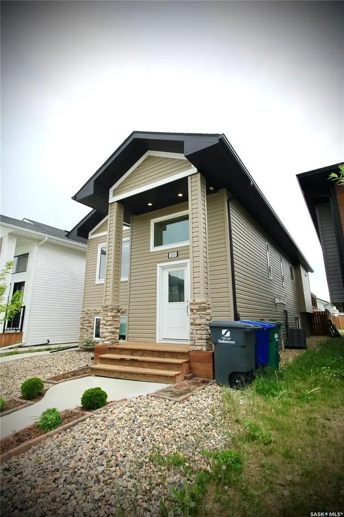 215 Thakur Street Saskatoon SK S7W 1C4