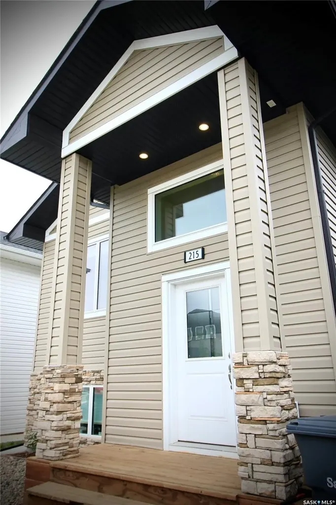 215 Thakur Street Saskatoon SK S7W 1C4