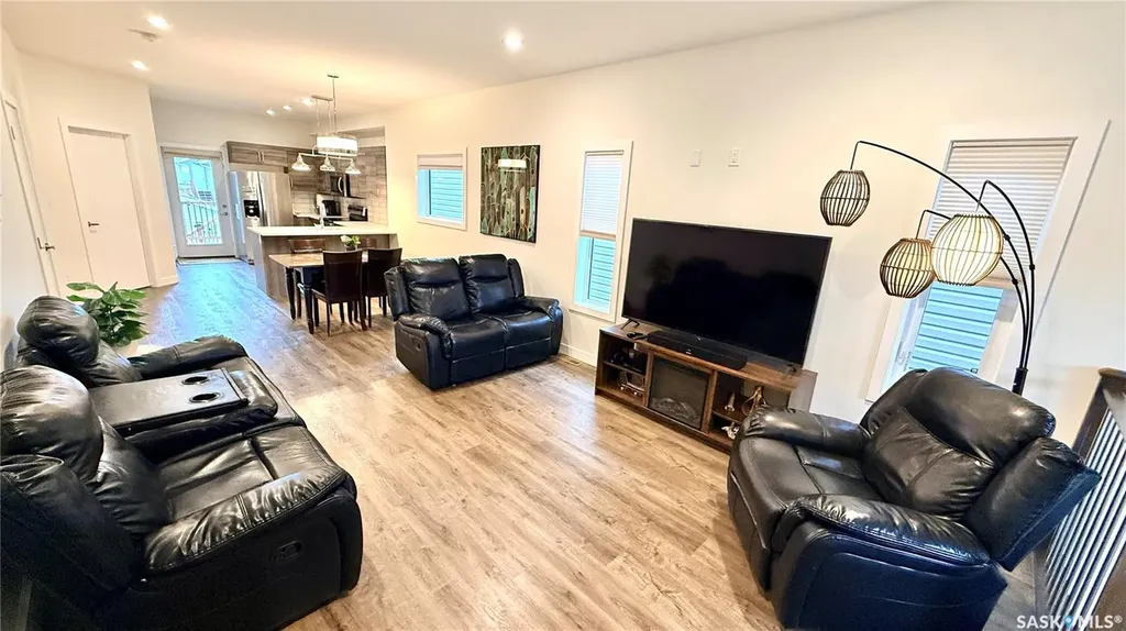215 Thakur Street Saskatoon SK S7W 1C4