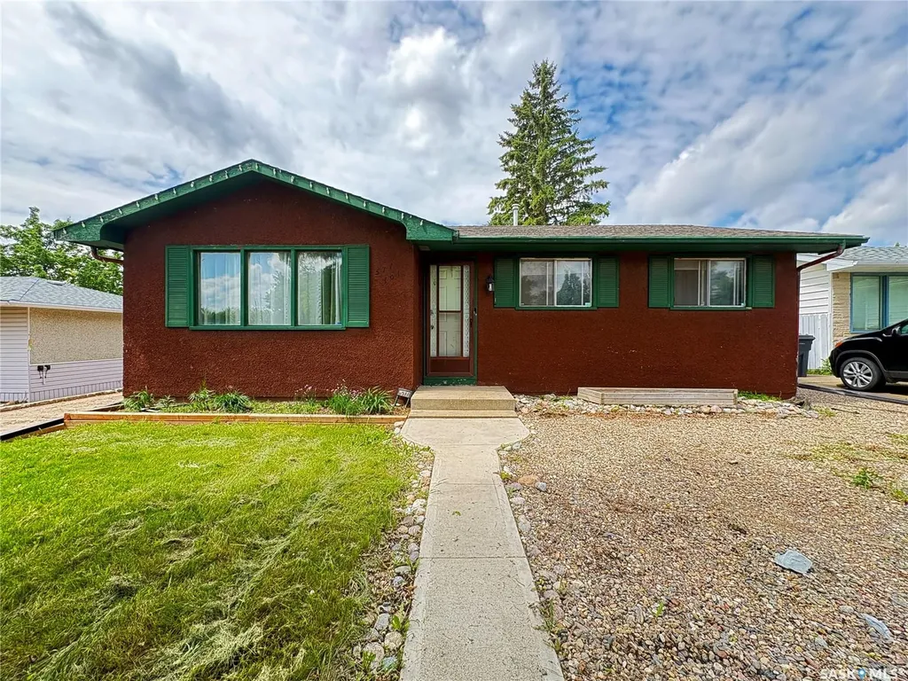 571 101st Street North Battleford SK S9A 0Y5