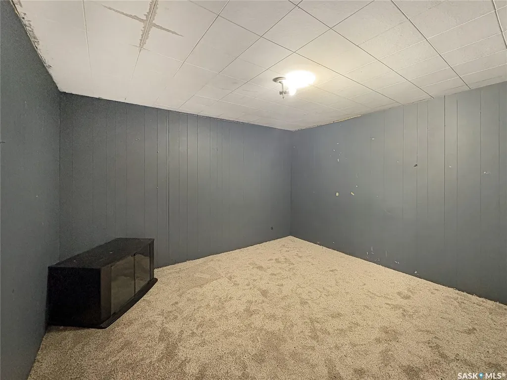 571 101st Street North Battleford SK S9A 0Y5
