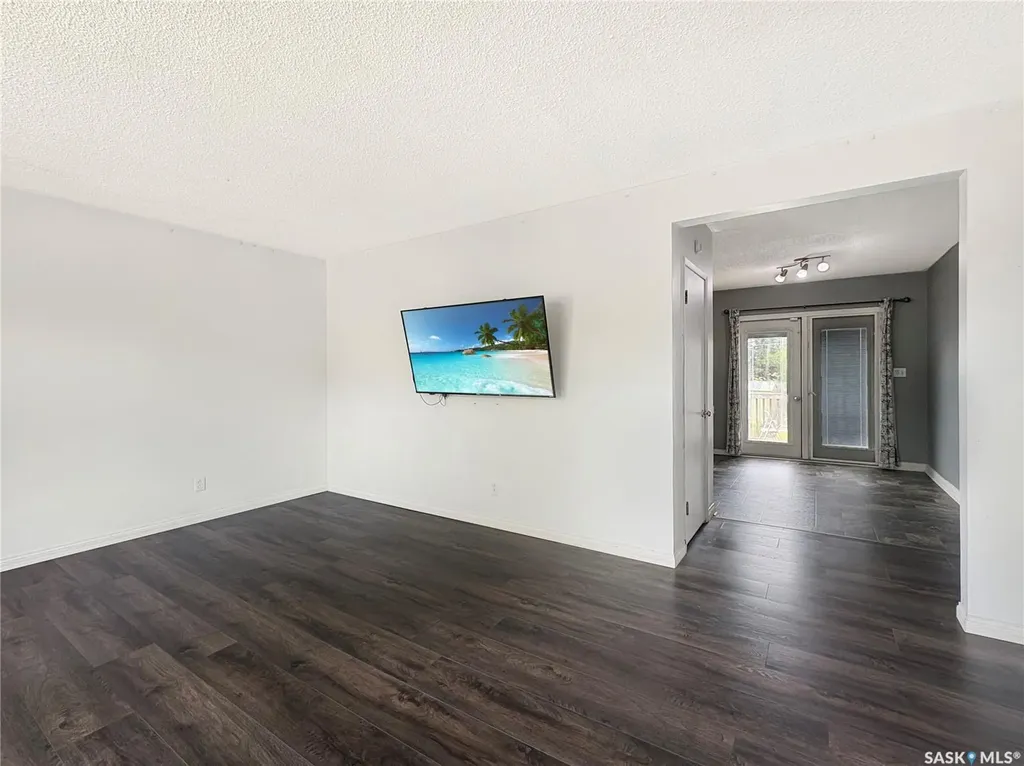 571 101st Street North Battleford SK S9A 0Y5