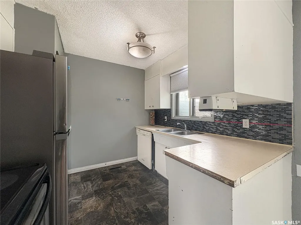 571 101st Street North Battleford SK S9A 0Y5