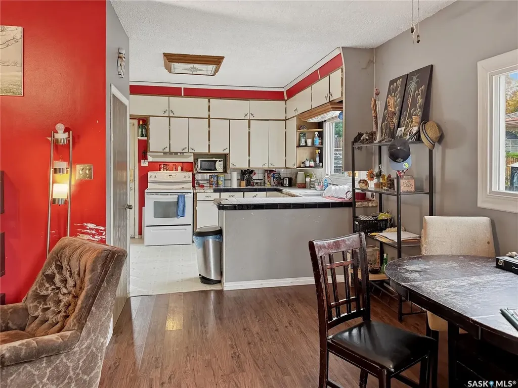 1041 3rd Street E Prince Albert SK S6V 0J4