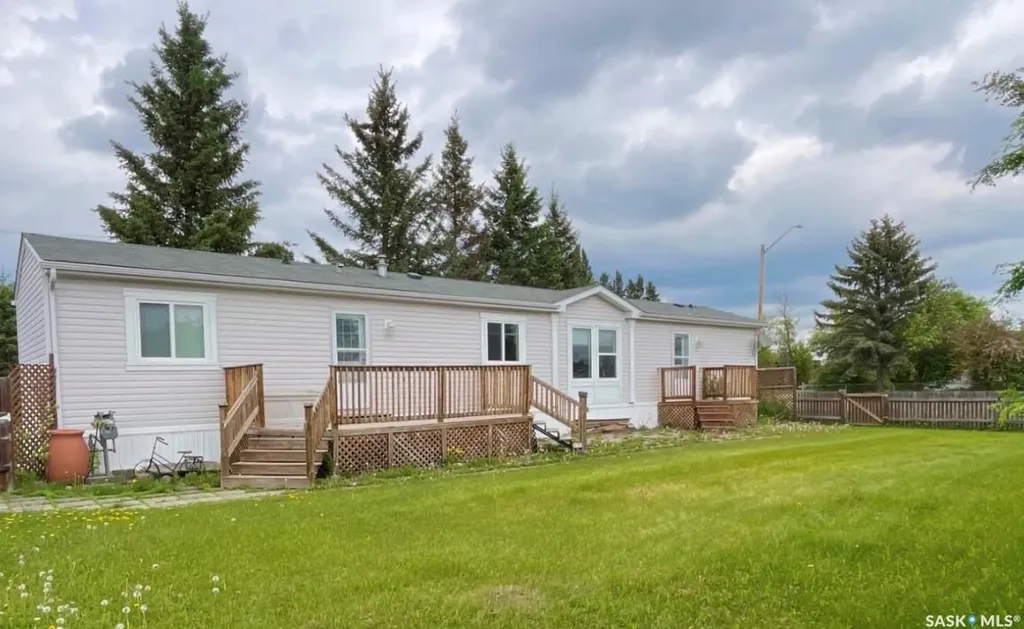 309 2nd Avenue NW Goodsoil SK S0M 1A0
