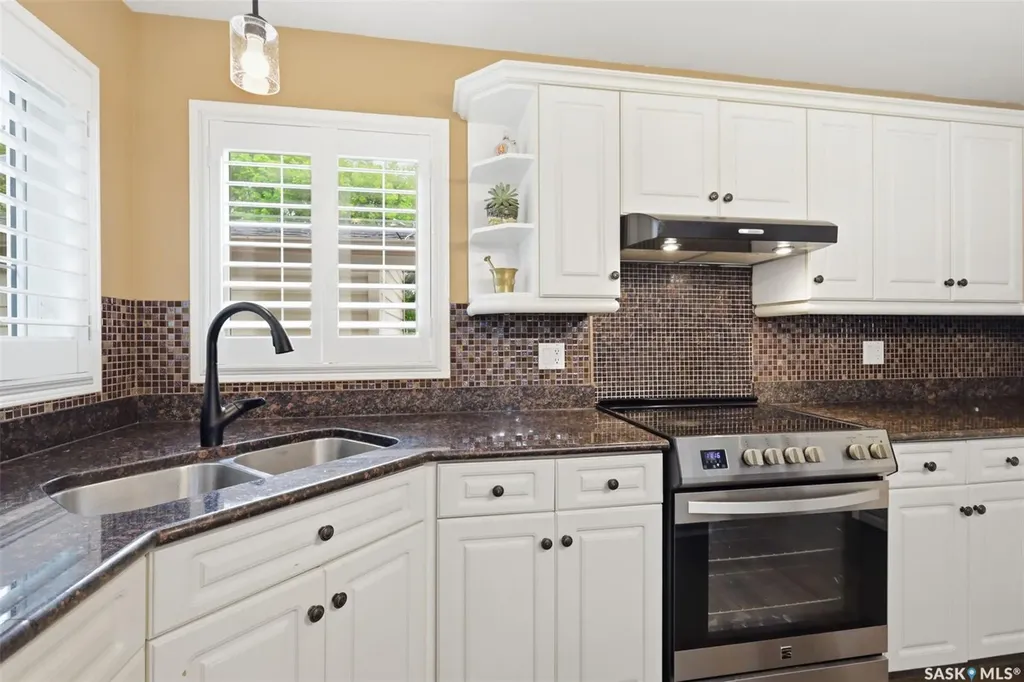 106 Mendel Crescent Saskatoon SK S7J 5J7