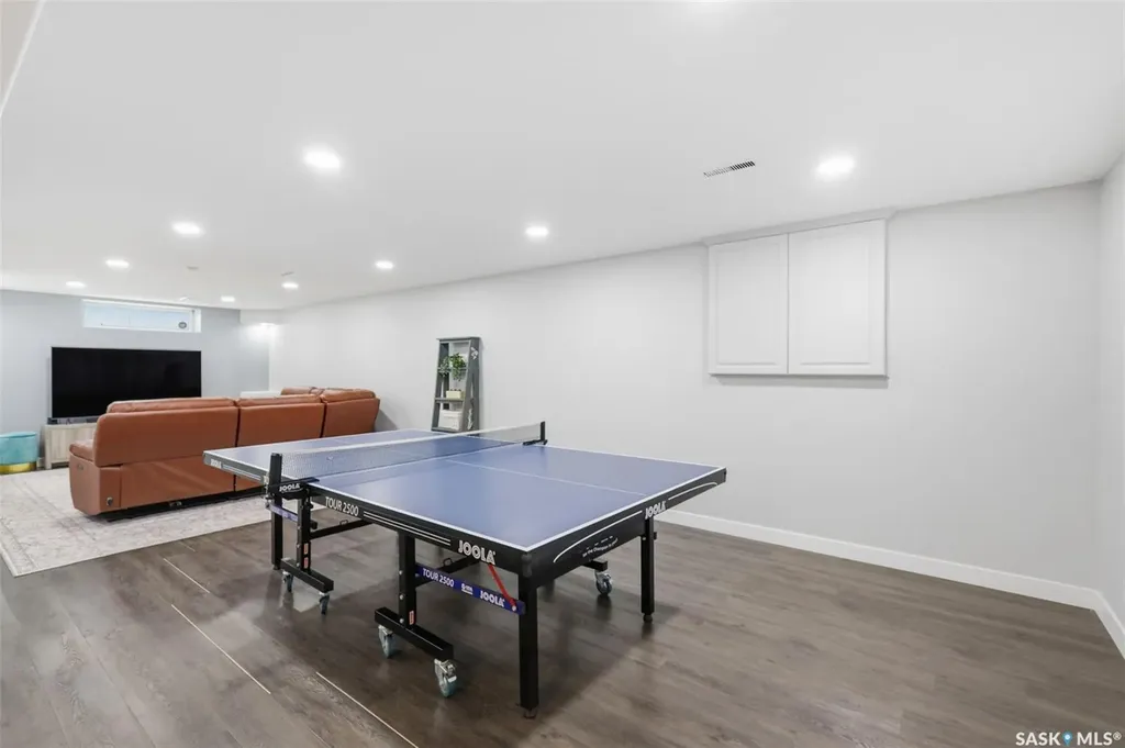 106 Mendel Crescent Saskatoon SK S7J 5J7