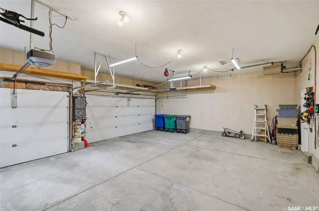 106 Mendel Crescent Saskatoon SK S7J 5J7