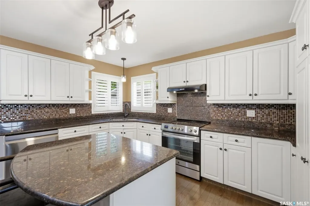 106 Mendel Crescent Saskatoon SK S7J 5J7