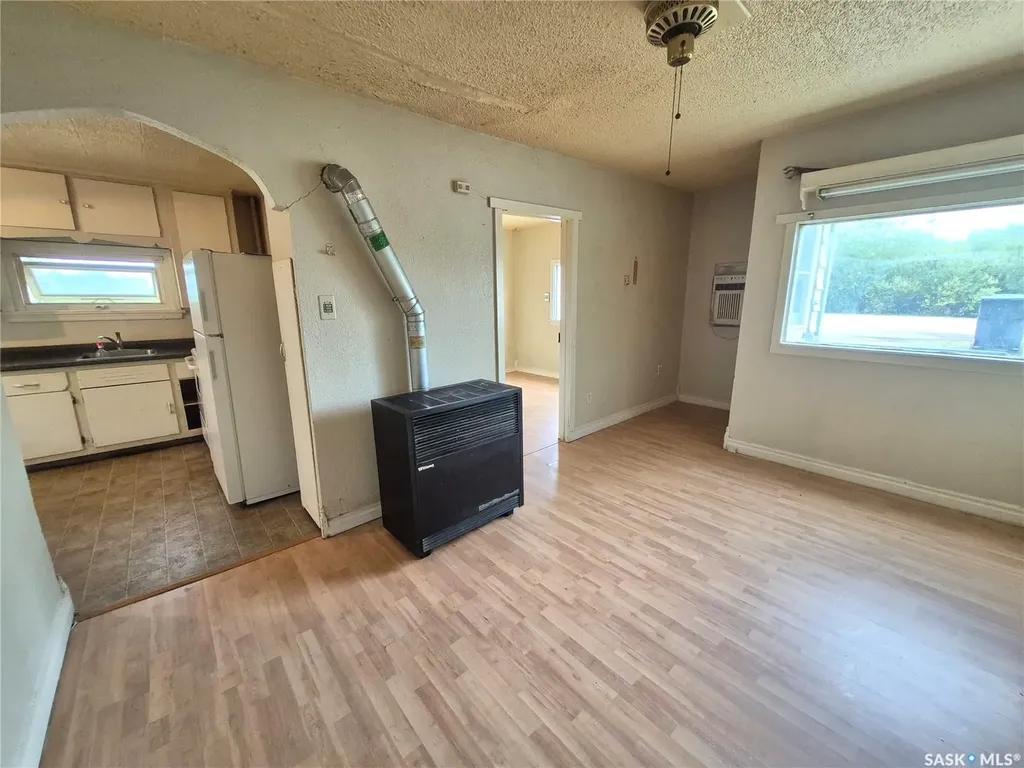 930 1st Avenue NW Weyburn SK S4H 1P6