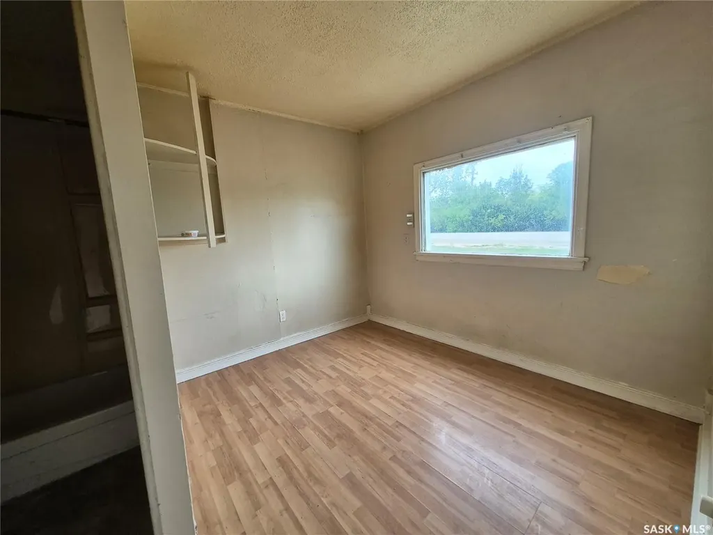 930 1st Avenue NW Weyburn SK S4H 1P6