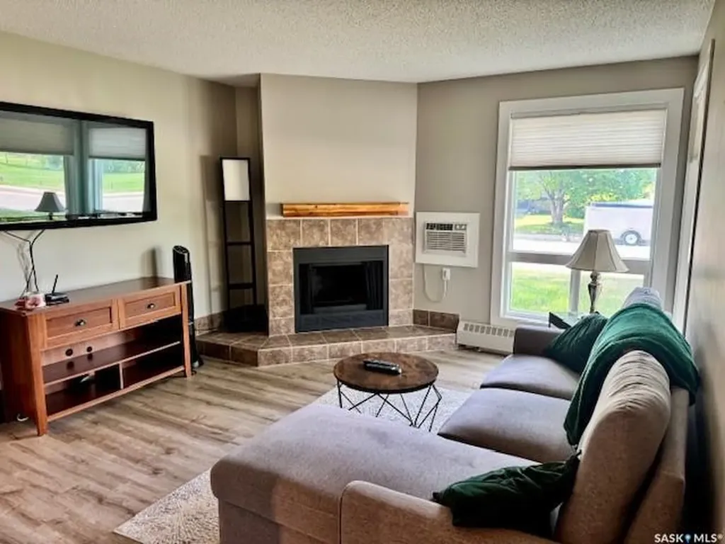 2921 Harding Street Regina SK S4V 1B9