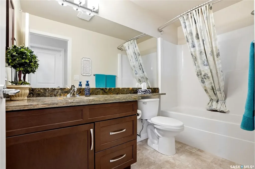 1025 Moss Avenue Saskatoon SK S7H 5A6