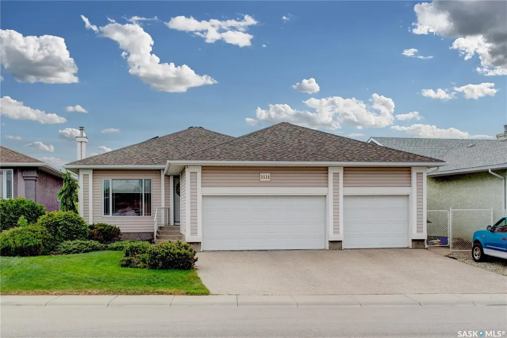 3511 Bishop Crescent E Regina SK S4Z 1A6