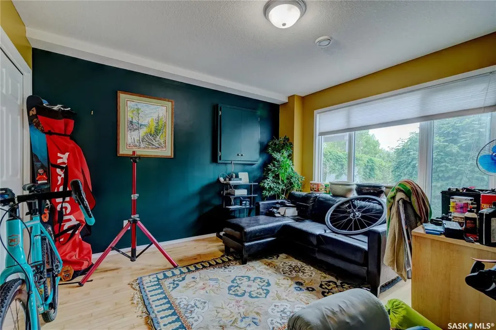 3511 Bishop Crescent E Regina SK S4Z 1A6