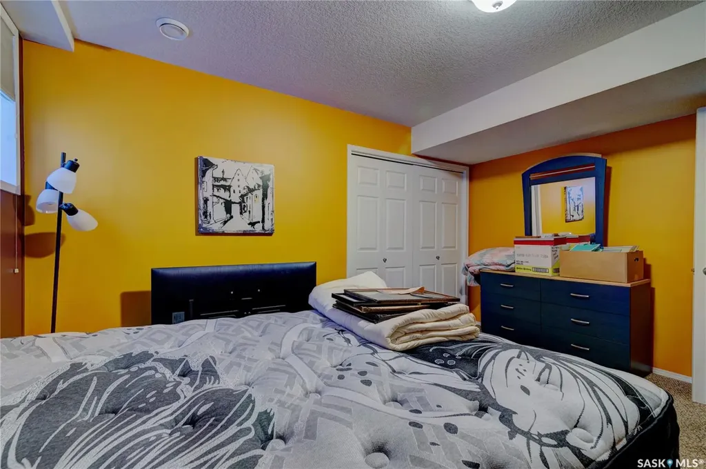 3511 Bishop Crescent E Regina SK S4Z 1A6
