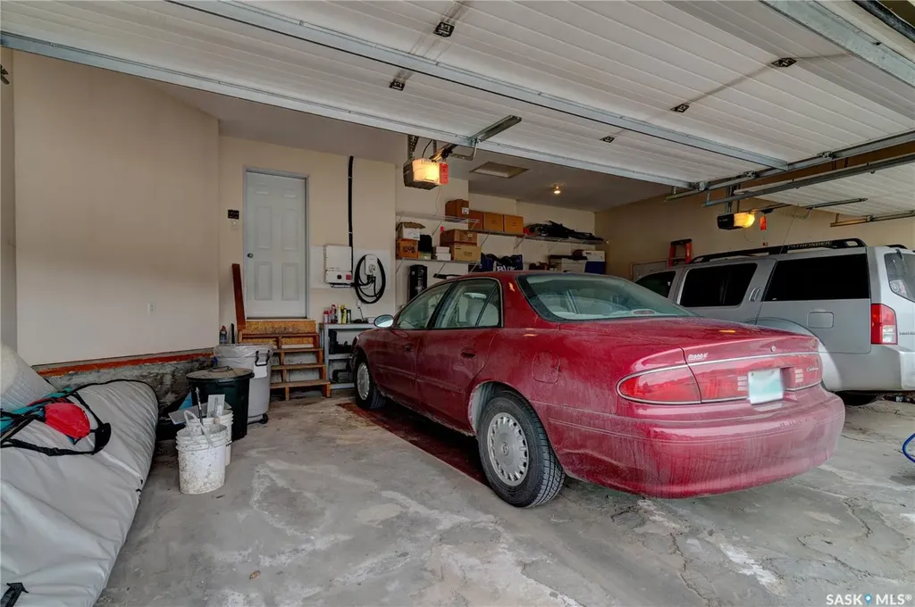 3511 Bishop Crescent E Regina SK S4Z 1A6