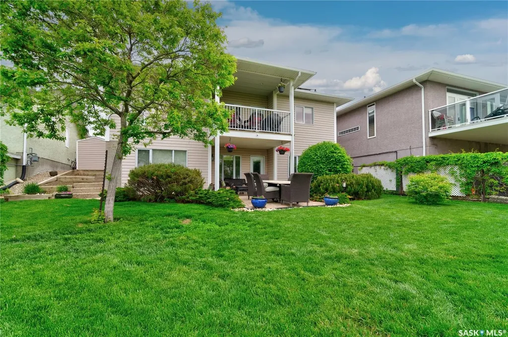 3511 Bishop Crescent E Regina SK S4Z 1A6