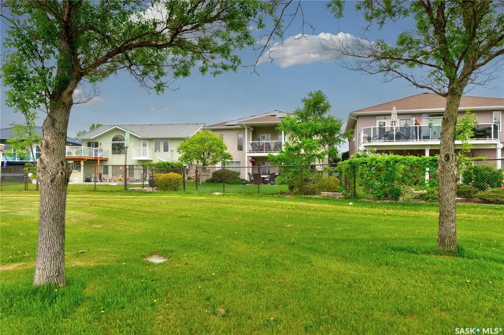 3511 Bishop Crescent E Regina SK S4Z 1A6