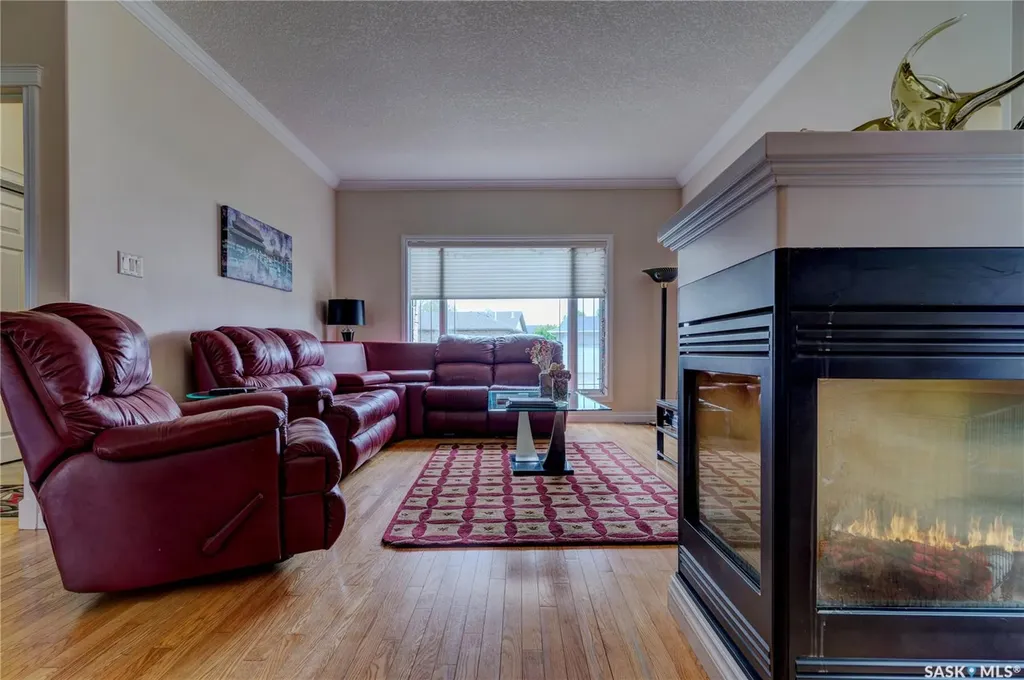 3511 Bishop Crescent E Regina SK S4Z 1A6