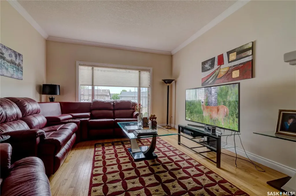 3511 Bishop Crescent E Regina SK S4Z 1A6