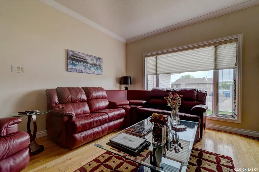 3511 Bishop Crescent E Regina SK S4Z 1A6