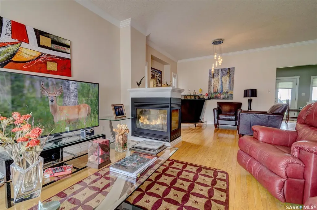 3511 Bishop Crescent E Regina SK S4Z 1A6