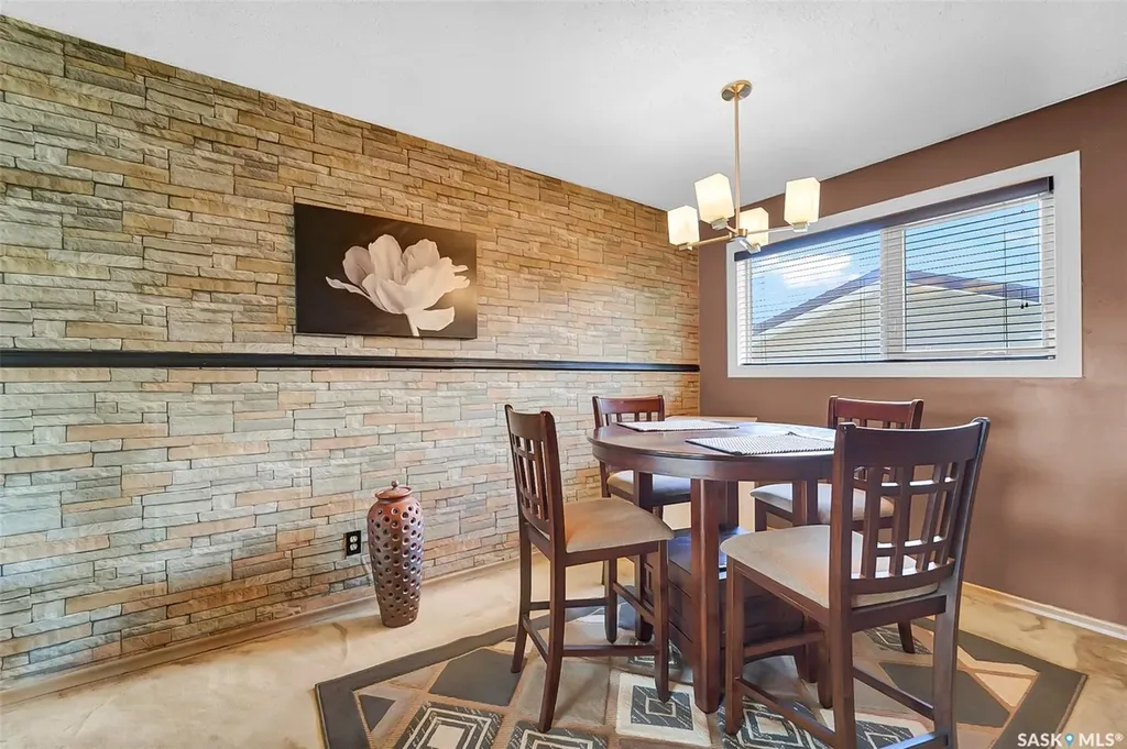 134 Devonshire Crescent Saskatoon SK S7L 5V7