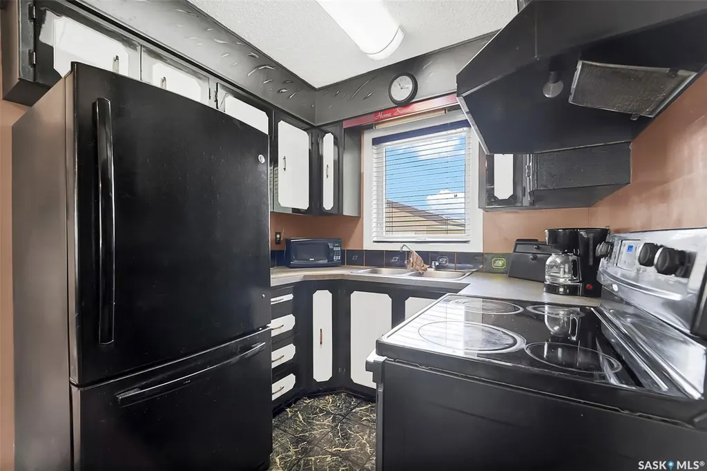 134 Devonshire Crescent Saskatoon SK S7L 5V7