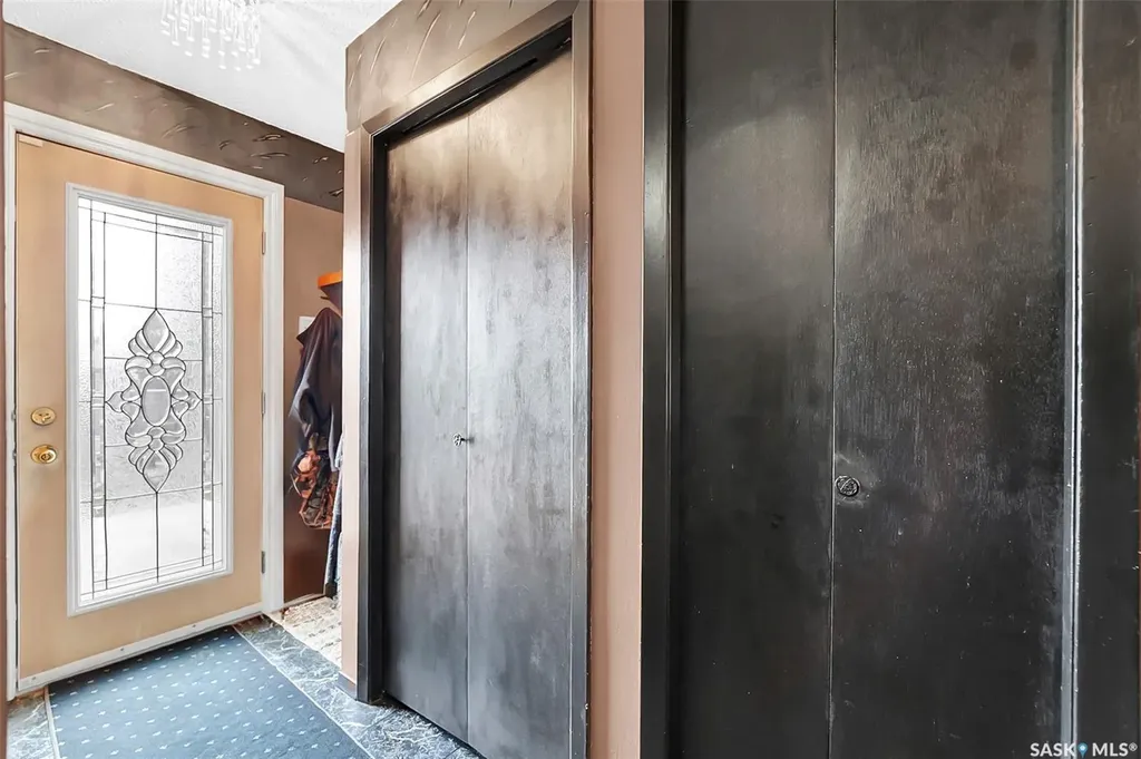 134 Devonshire Crescent Saskatoon SK S7L 5V7