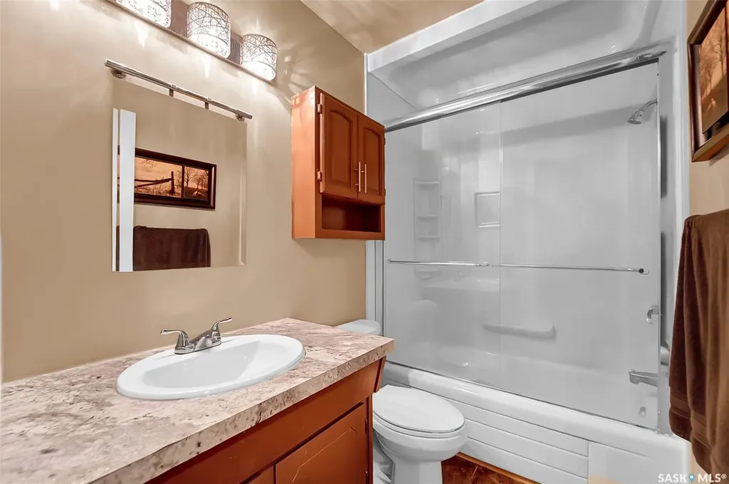 134 Devonshire Crescent Saskatoon SK S7L 5V7